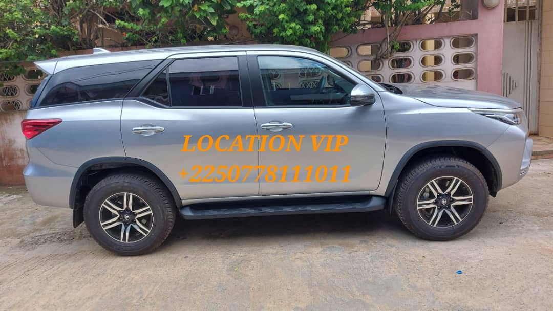 Toyota Fortuner à Louer