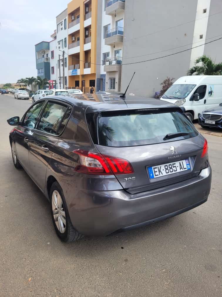 PEUGEOT 308