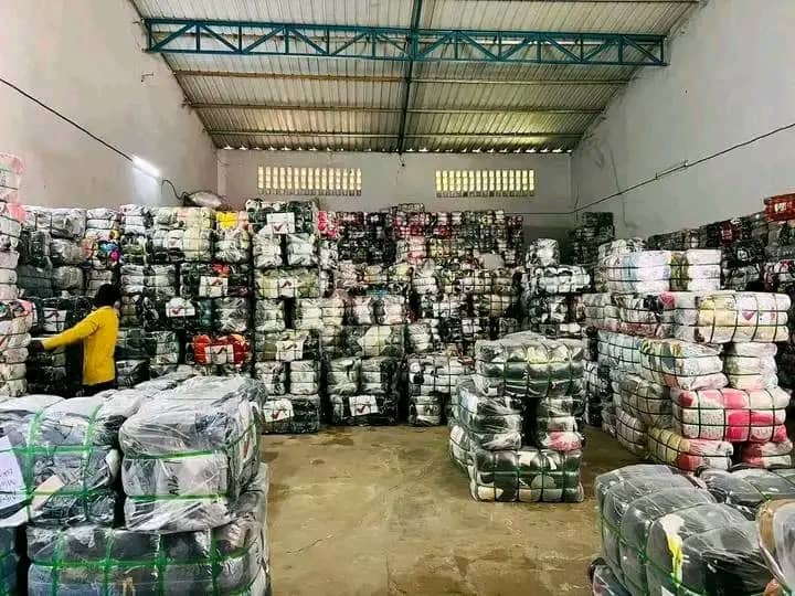 Balls de friperie premier choix venant de Dubaï Balls de friperie premier choix venant de Dubaï