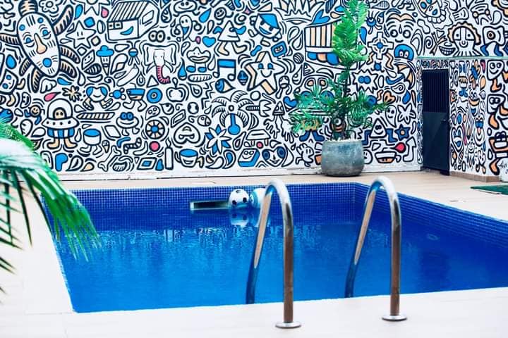 belle villa 5 pièces meublée avec piscine disponible à la riviera faya