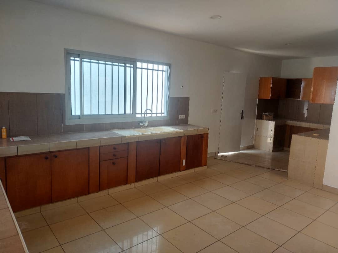 belle villa 5 pièces avec piscine à louer à la riviera 3 Allabra