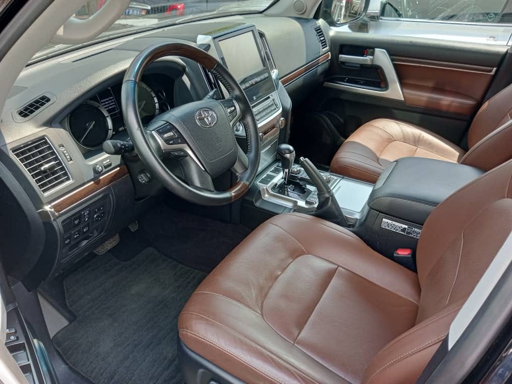 TOYOTA Land Cruiser VXR