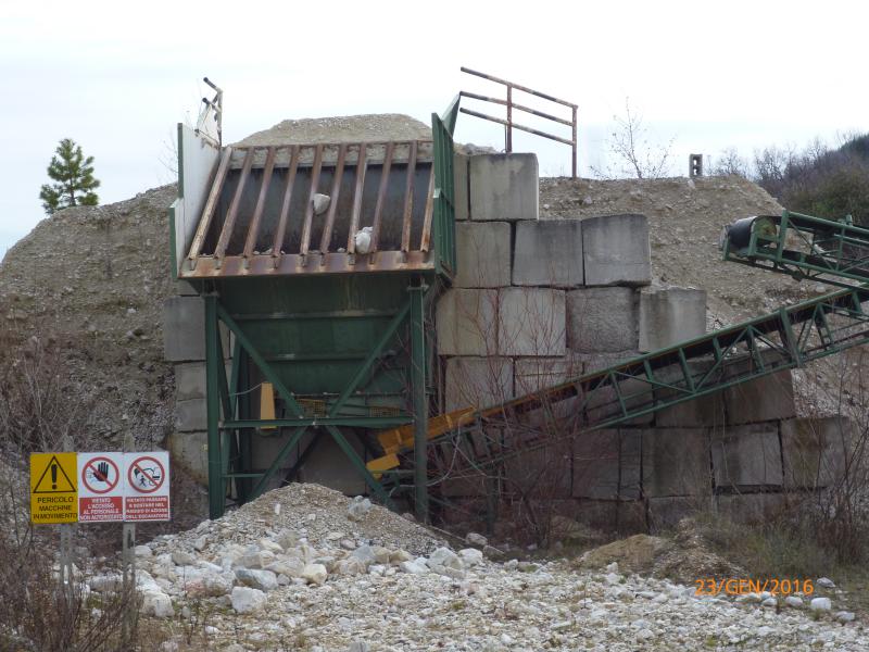 Usine complètes pour le concassage, la sélection, le stockage des matériauxr des agrégats.