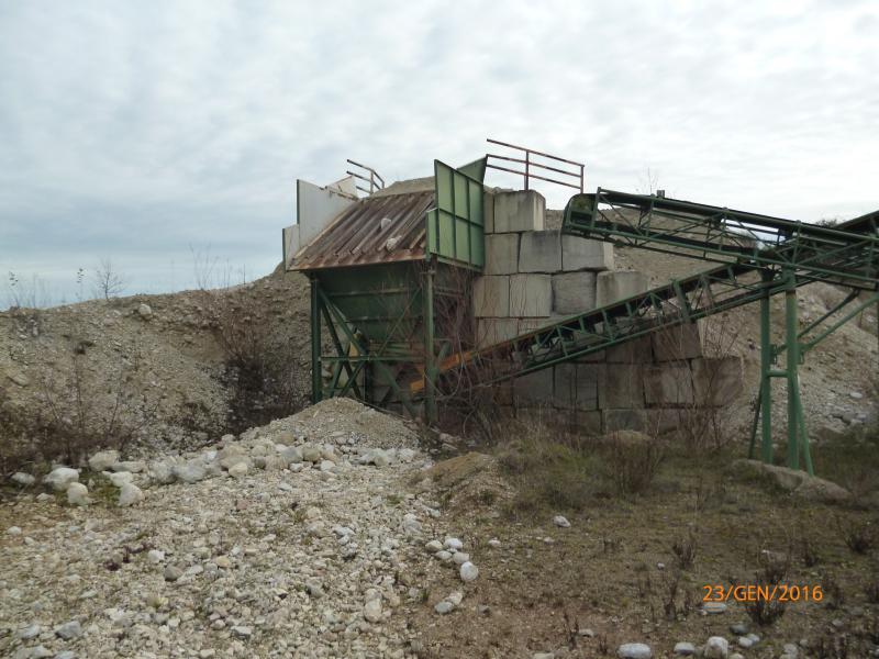 Usine complètes pour le concassage, la sélection, le stockage des matériauxr des agrégats.