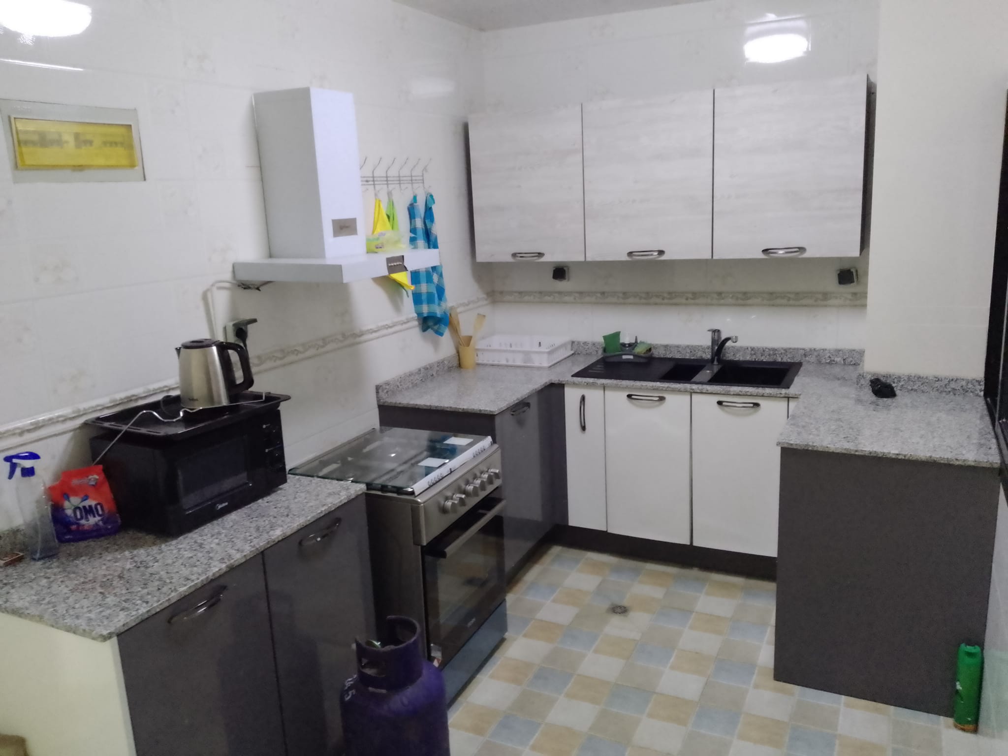 nous vendons un appartement 6 pièces aux 2 plateaux aghien