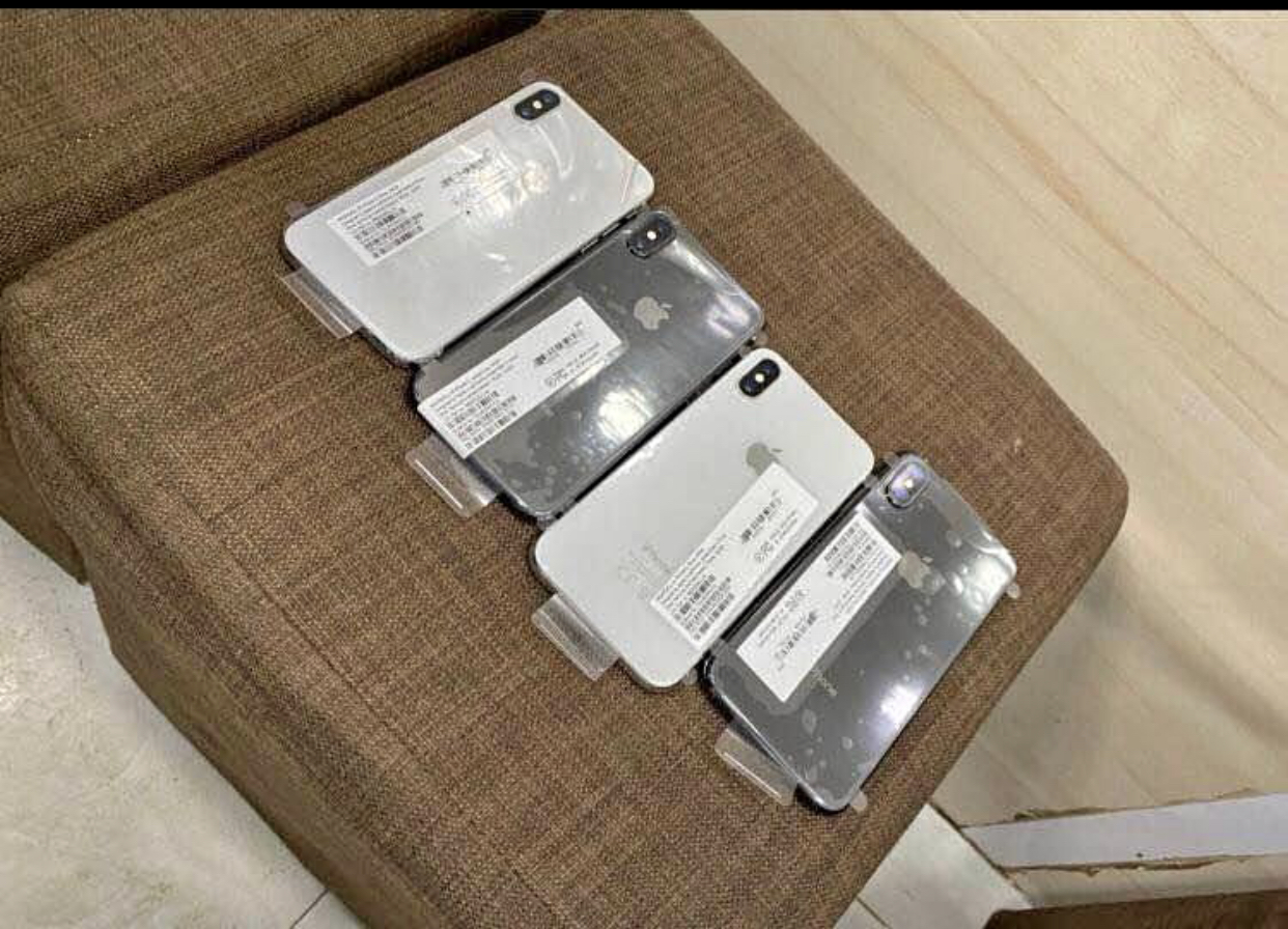 iPhone X casi neuf