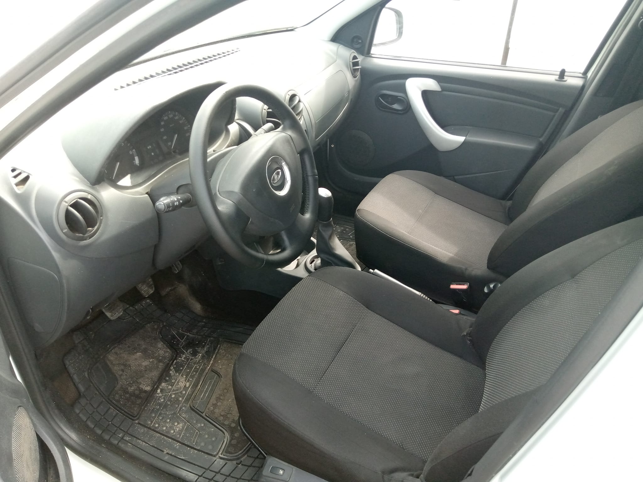 LADA Largus (Renault LOGAN) 2021