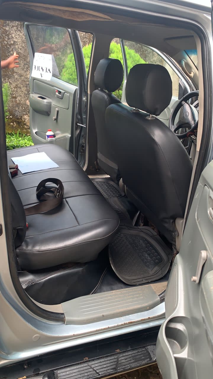 Pick-up Hilux 2012 à vendre à Douala