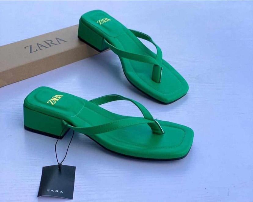 coucou disponible par commande coucou disponible par commande