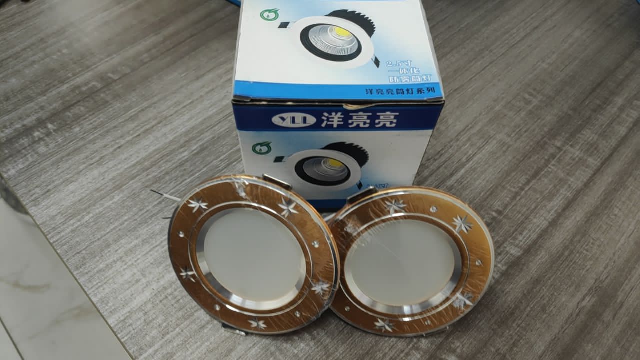 Luminaires disponible chez MATECOCI