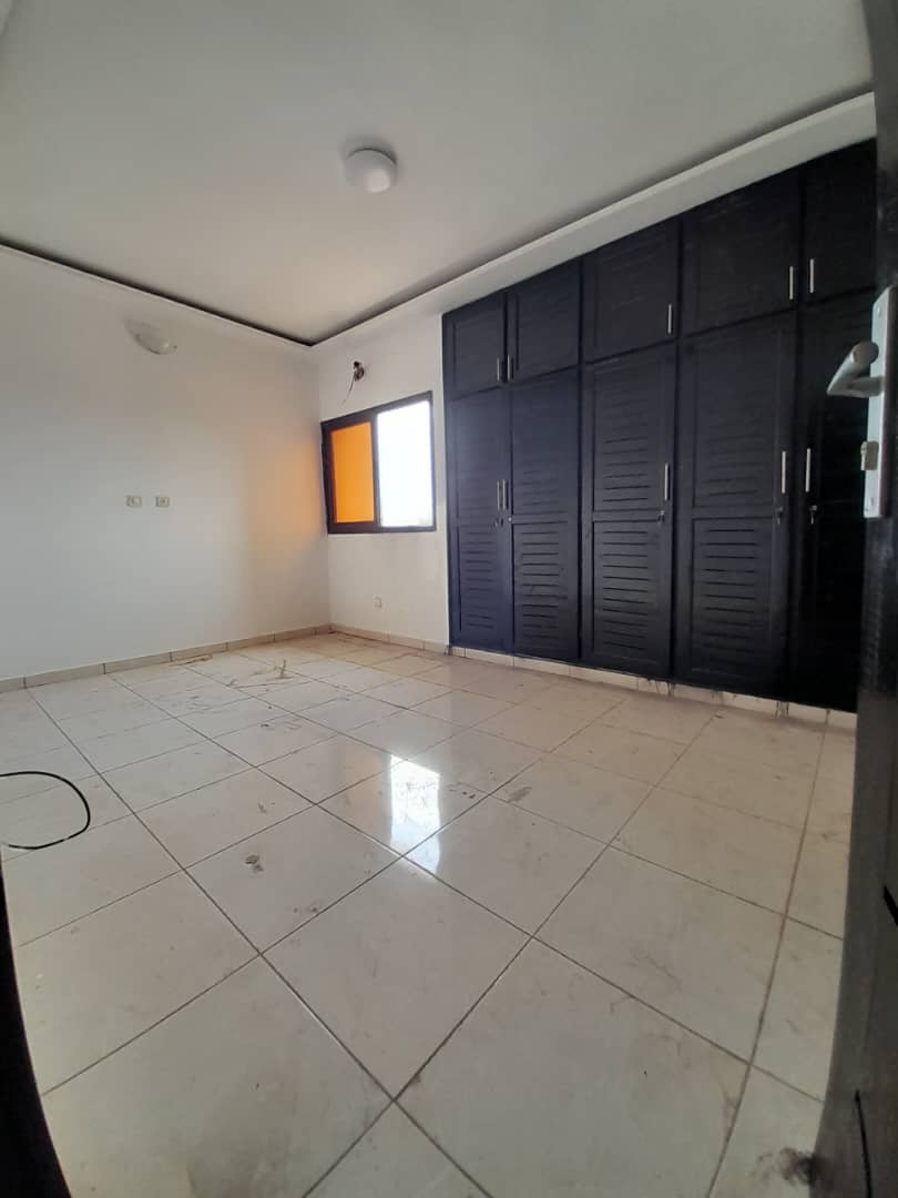 PENTHOUSE 4 PIECES A LOUER COCODY ANGRE 9EME TRANCHES