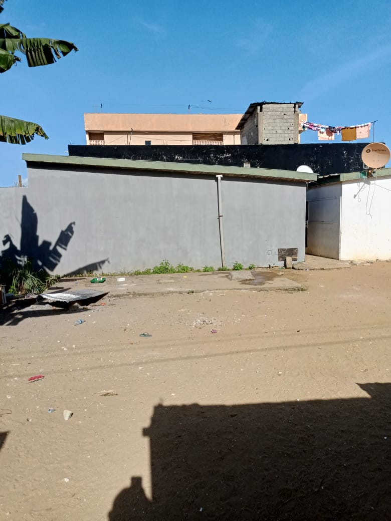 A vendre terrain 530m2 Abidjan à la Riviera Faya Jules Verne