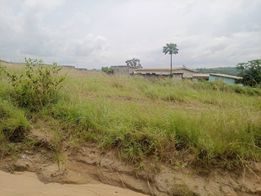 PARCELLE A LOANGO PARCELLE A LOANGO