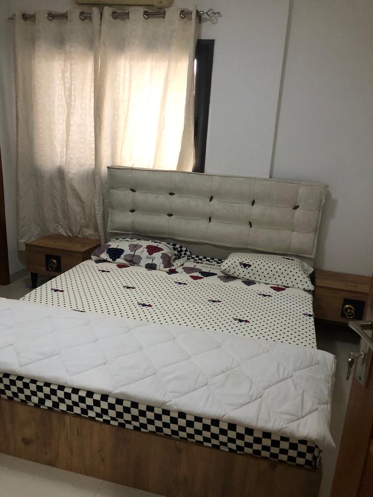 Appartement meublé avec ascenseur composé de 3 chambres à cité Keur Gorgui