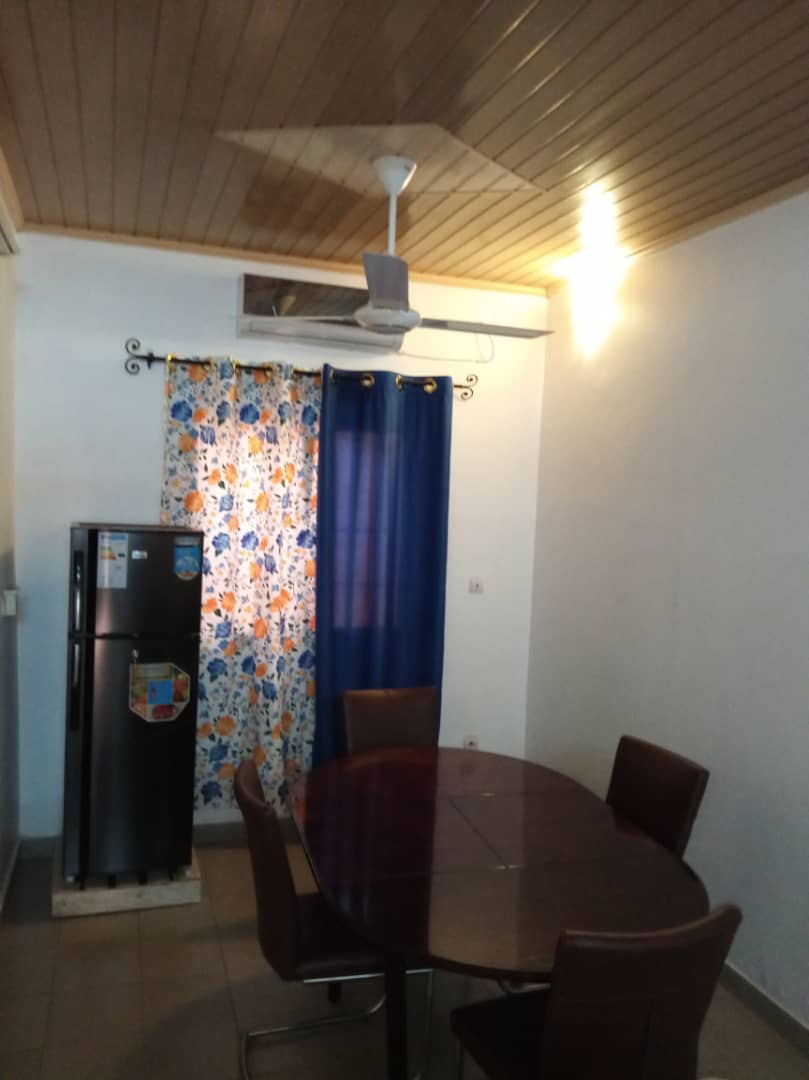 villa meublée à louer Dassasgho 300m du goudron