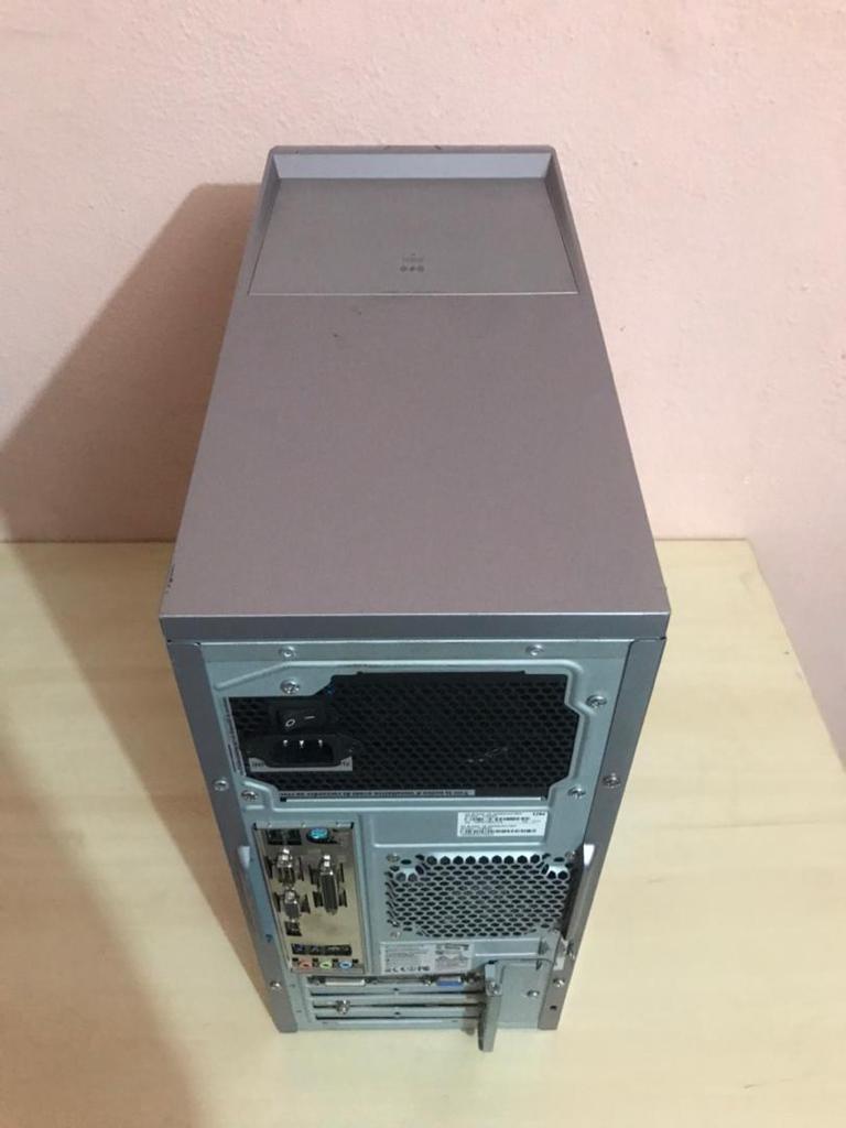 Unité centrale ASUS System Product Name