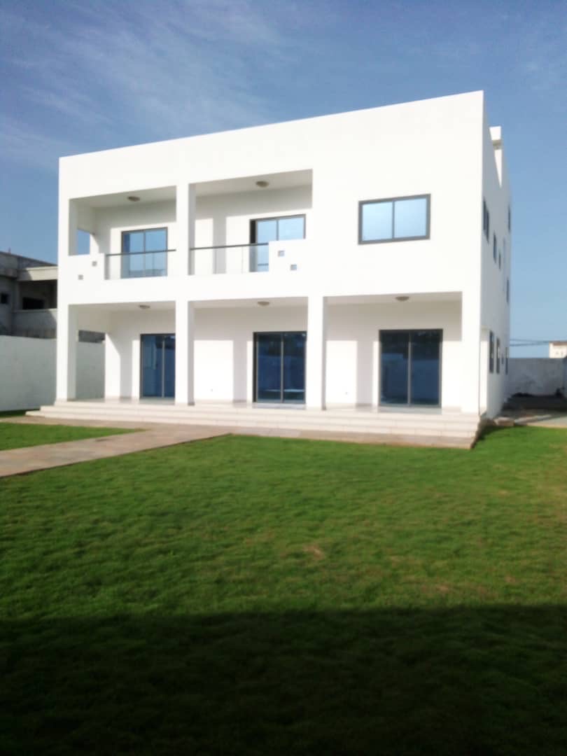 Une villa haut standing à vendre à Cotonou Akpakpa Qtier CEN-SAD