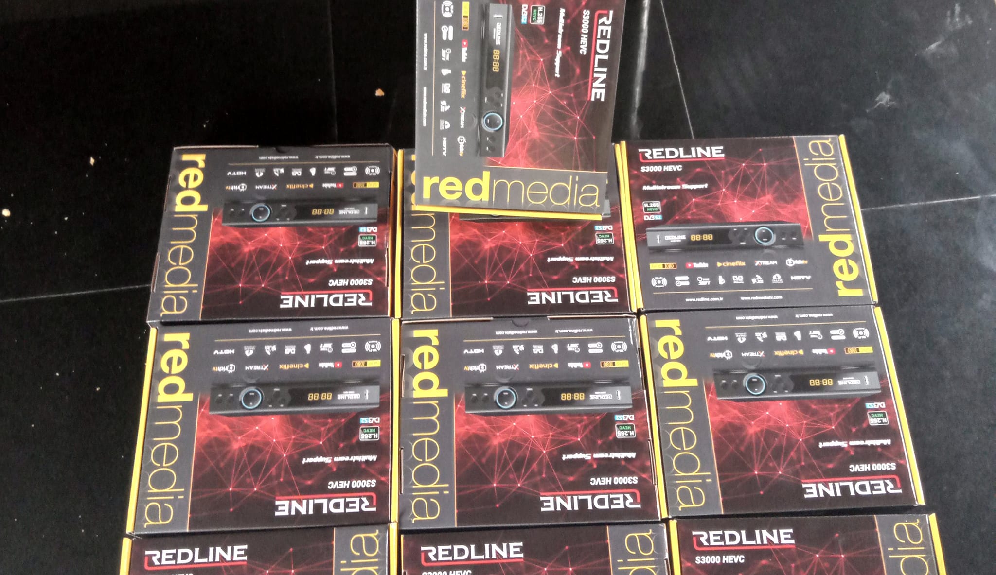 NOUS VENDONS DES DECODEURS REDLINE PLUS D'INFORMATIONS CONTACTEZ TEL /WHATSAPP : 97254276