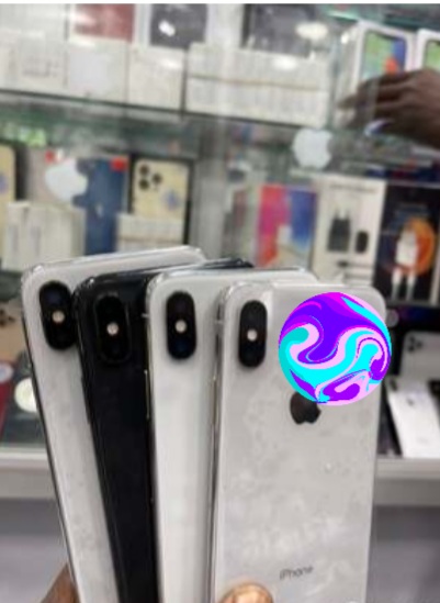 iPhone x casi neuf très très propre prix imbattable