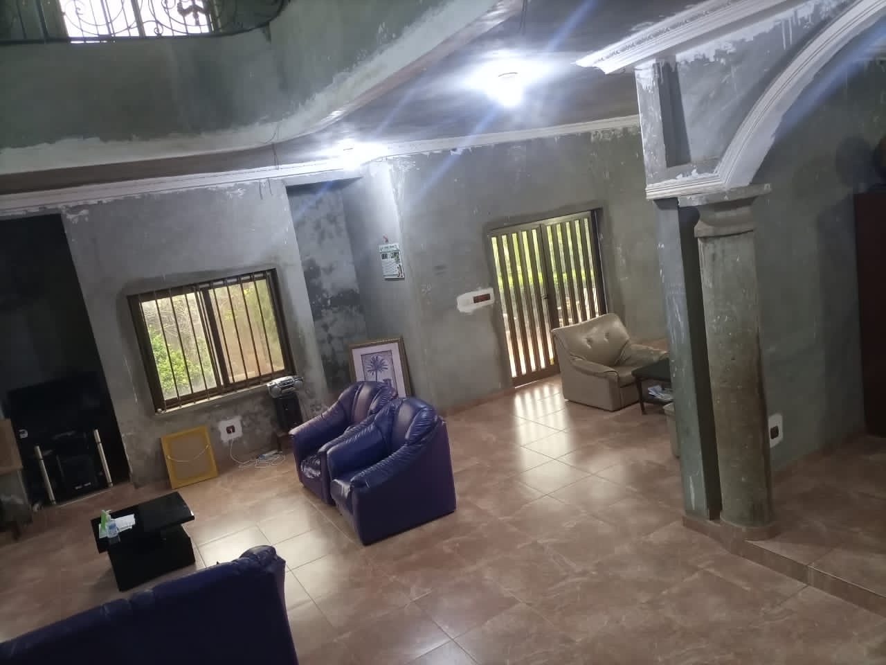 À vendre à Abomey calavi une belle villa non loin du carrefour kpota