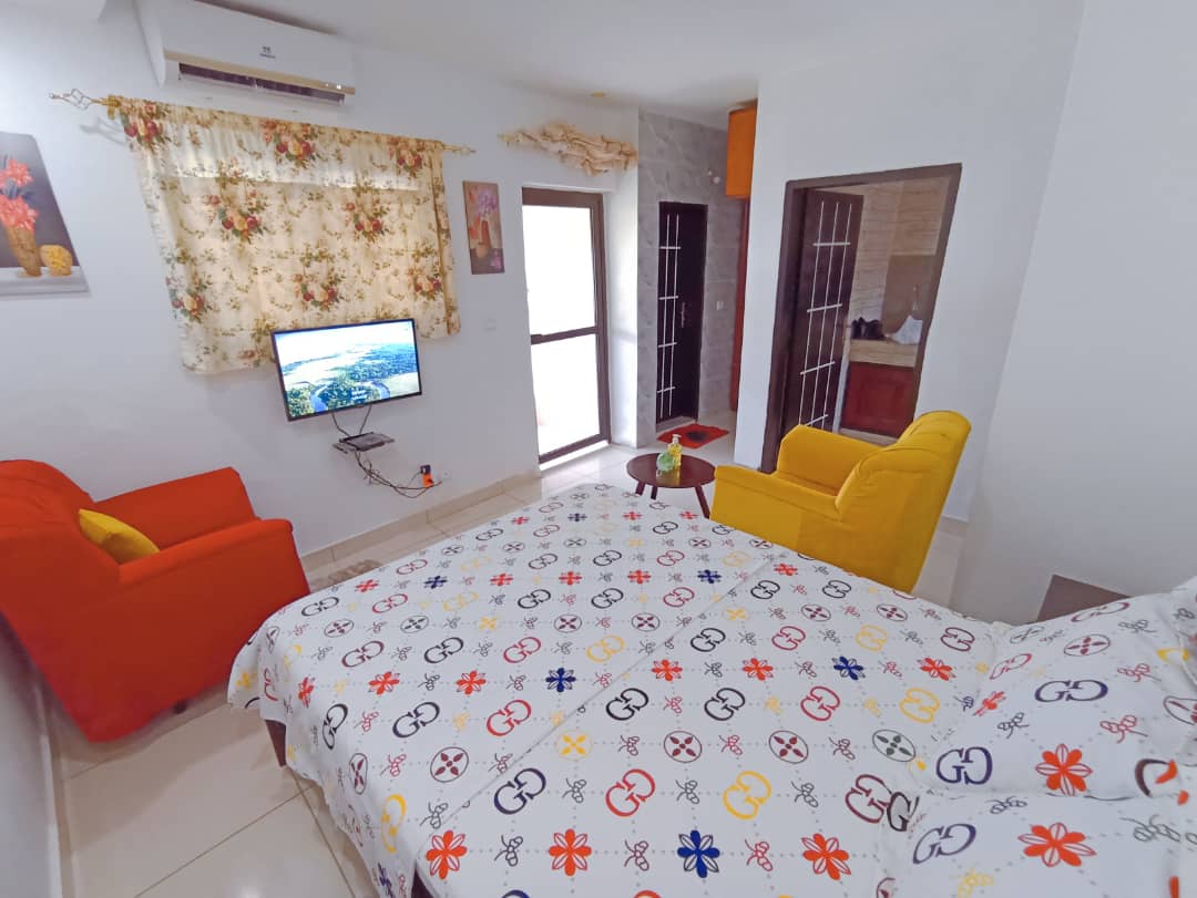 Jolie studio disponible à la cité Nawa de yopougon Jolie studio disponible à la cité Nawa de yopougon