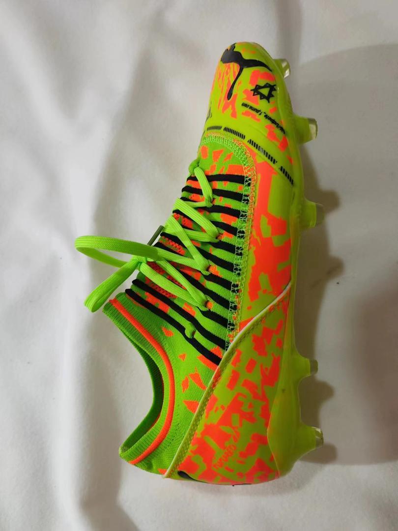 Paires De Crampons Puma