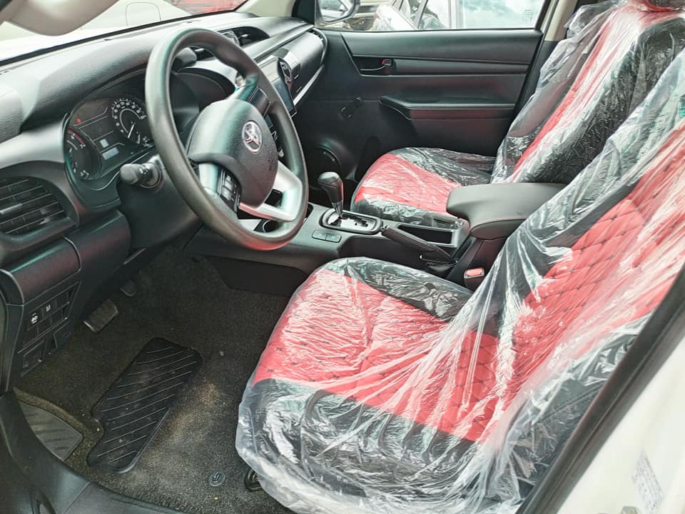 TOYOTA Hilux REVOLUTION