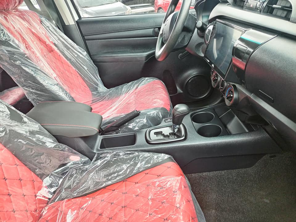 TOYOTA Hilux REVOLUTION