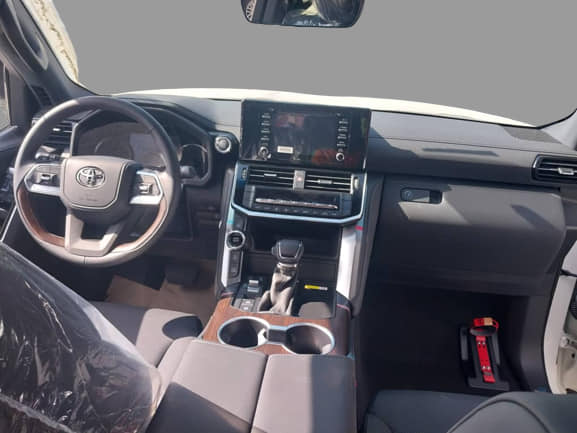 TOYOTA Land Cruiser VX