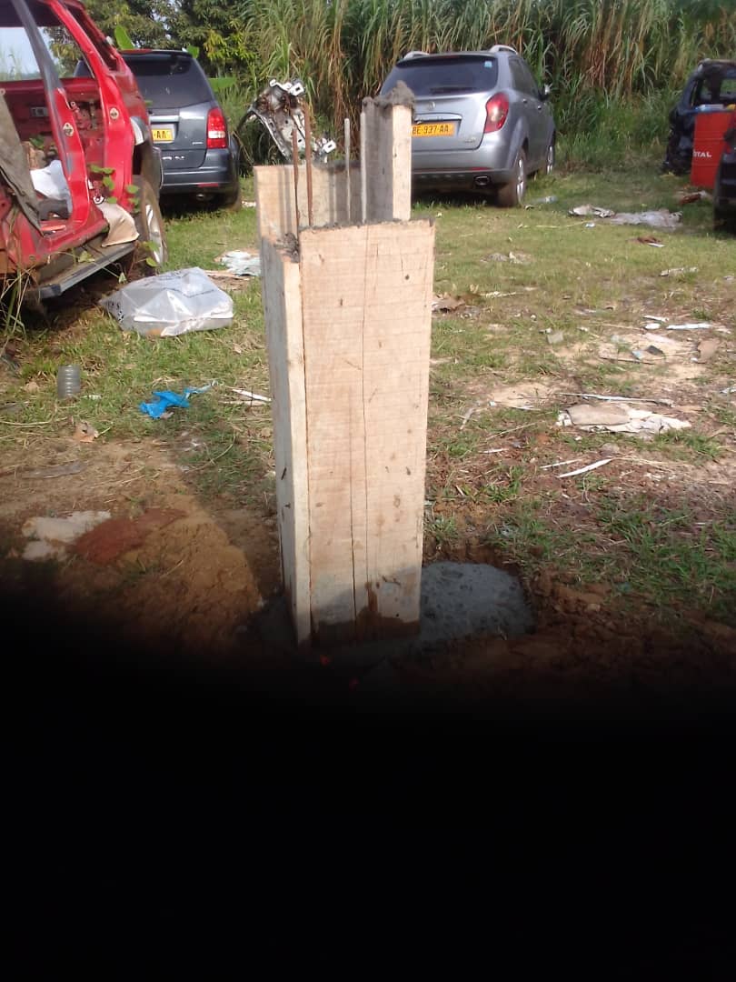 A vendre terrain de 1000 M2 à Mindoubé avant le collège