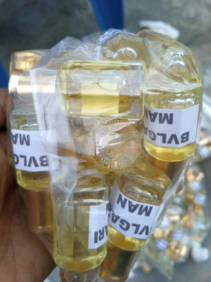 vos Essences de Parfums 100%Authentiques