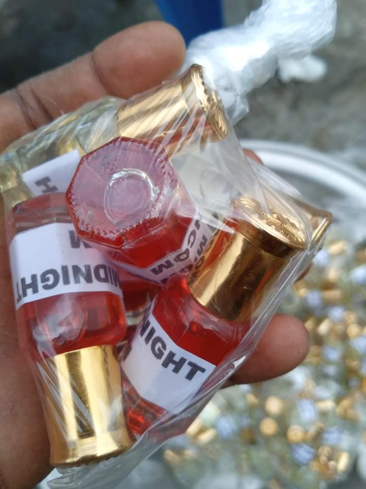 vos Essences de Parfums 100%Authentiques