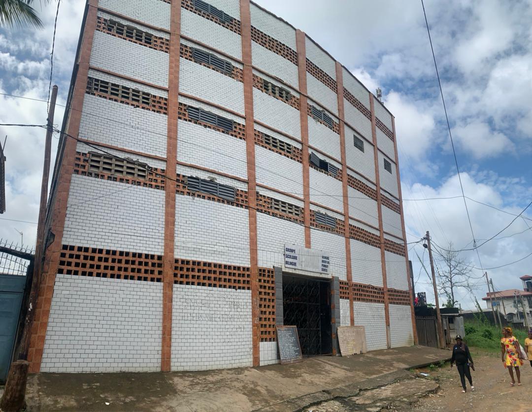 Ecole maternelle primaire bilingue.