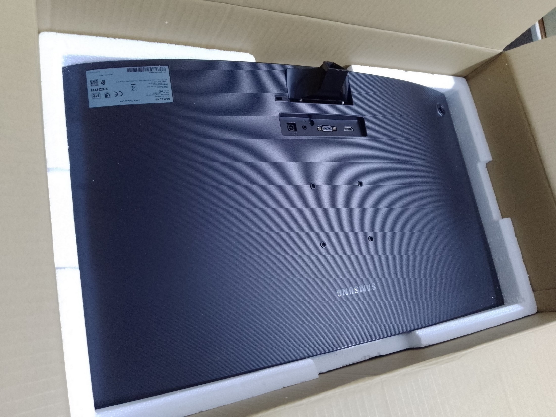 Moniteur 27 pouces incurvé SAMSUNG