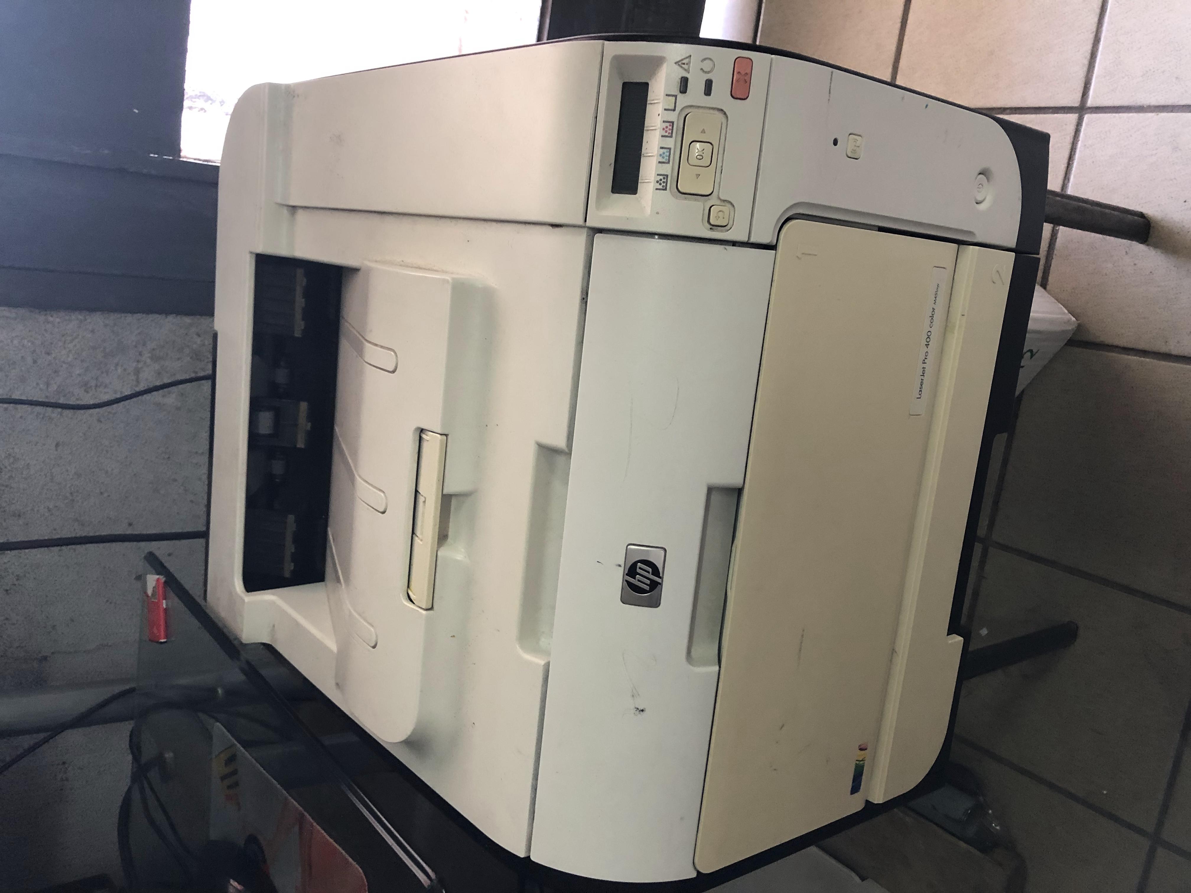 Hp Laserjet Pro 400 Couleur M451nw Propre