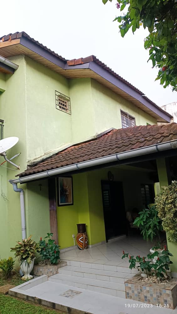 VENTE À COCODY RIVIERA PALMERAIE CITÉ SIPIM4 : UNE VILLA DUPLEX 4 PIÈCES.