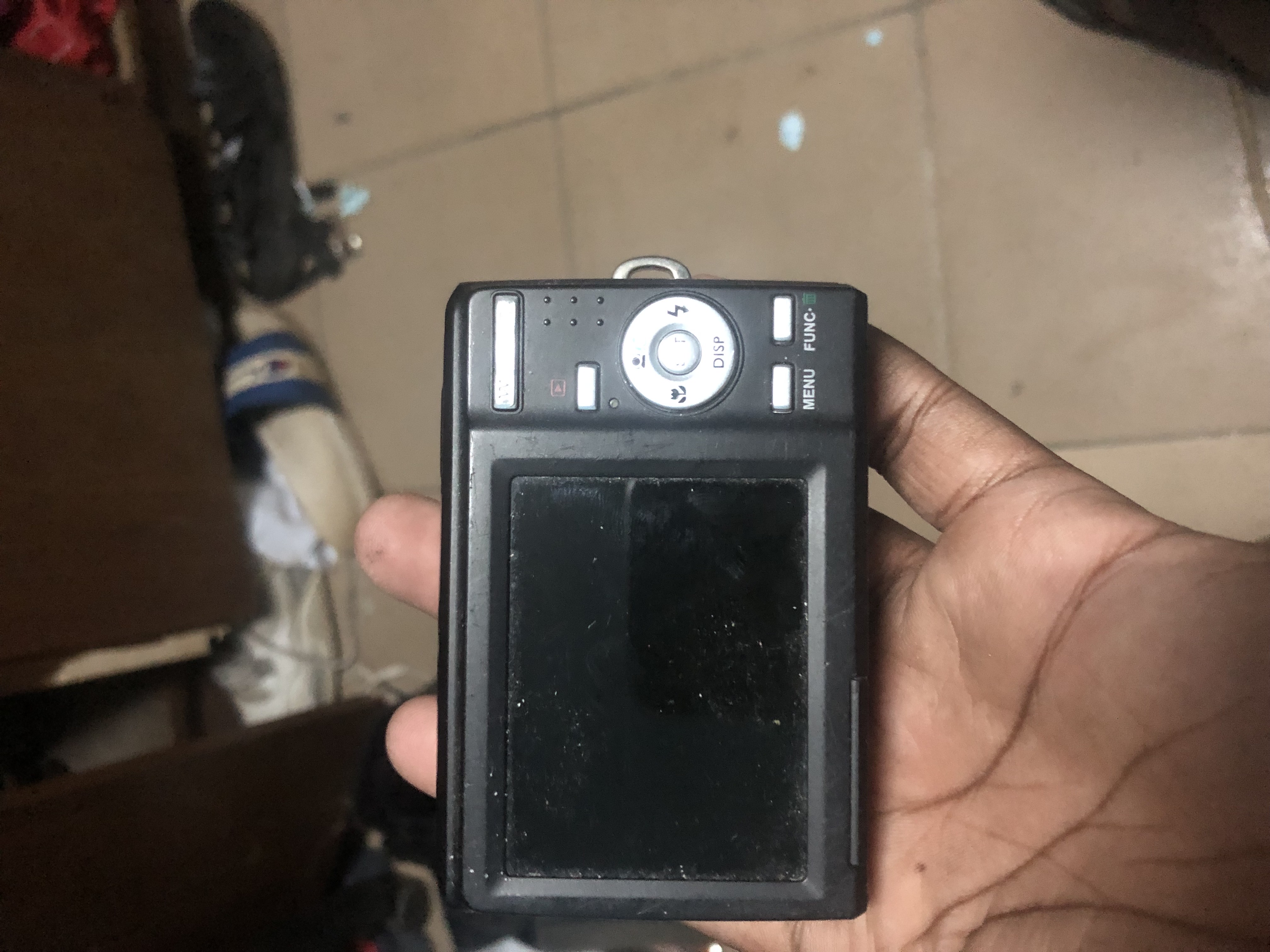 Caméra BenQ 14 mp Quasi-neuf Boîtier 2 piles