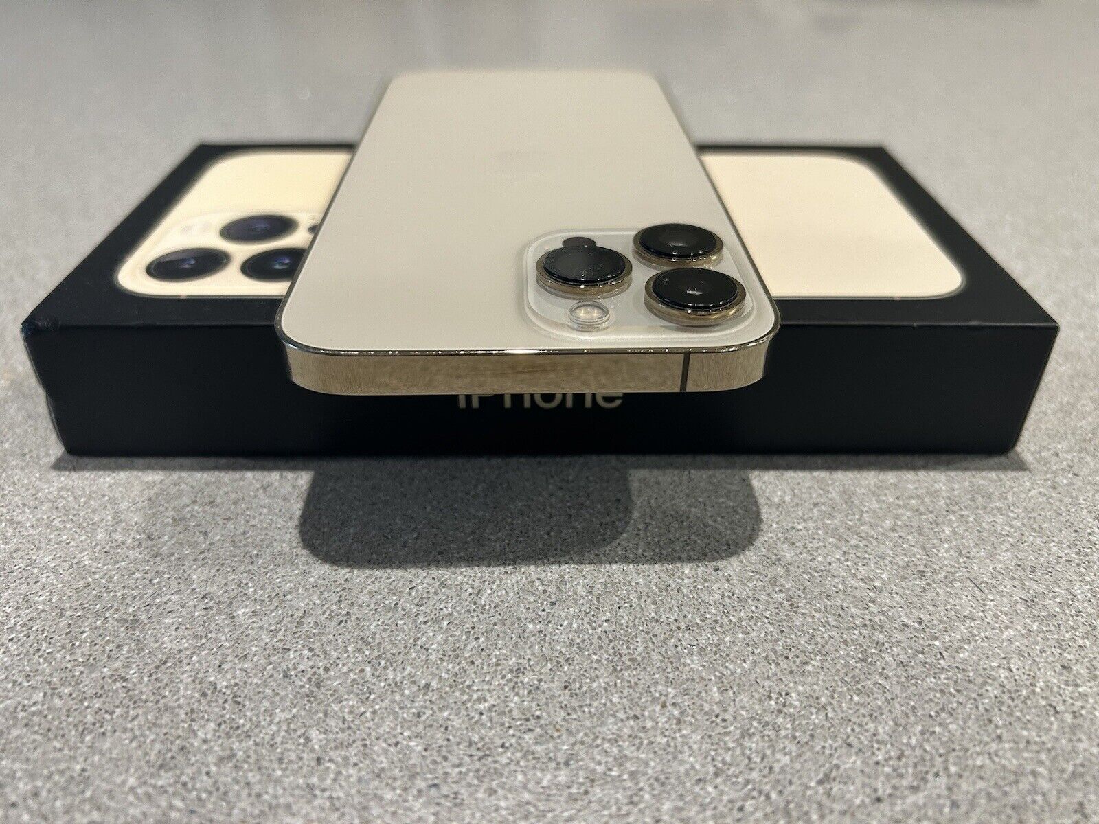 Apple IPhone 13 Pro Max 512 Go Débloqué Original Neuf Scellé Apple IPhone 13 Pro Max 512 Go Débloqué Original Neuf Scellé