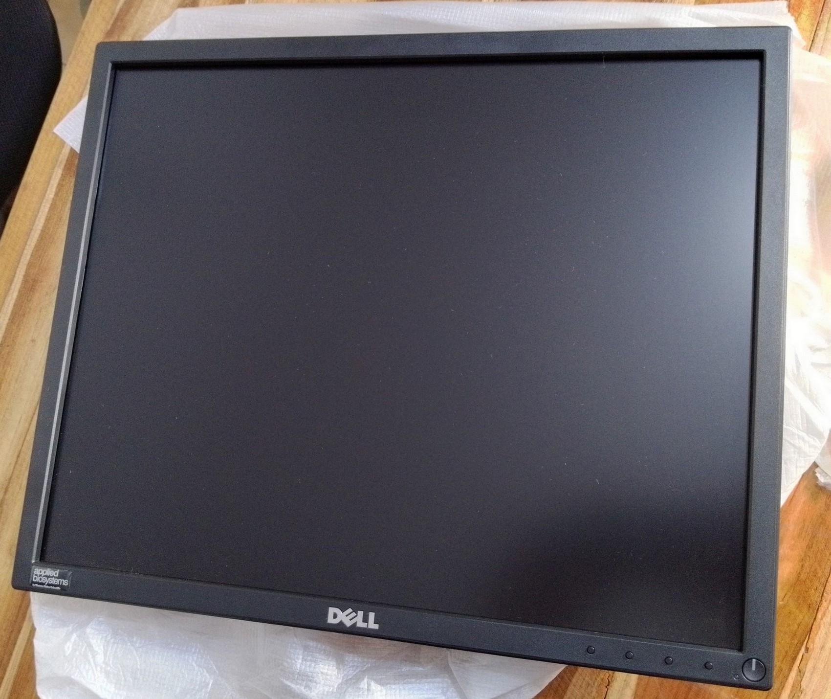 Moniteur LED DELL 19 pouces