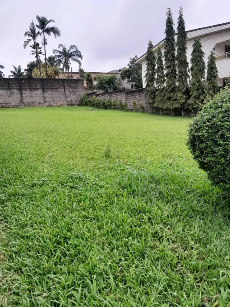 VENTE DE TERRAIN A LA RIVIERA ATTOBAN