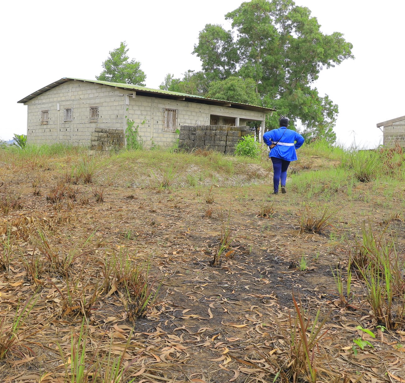 Parcelle avec maison à vendre
