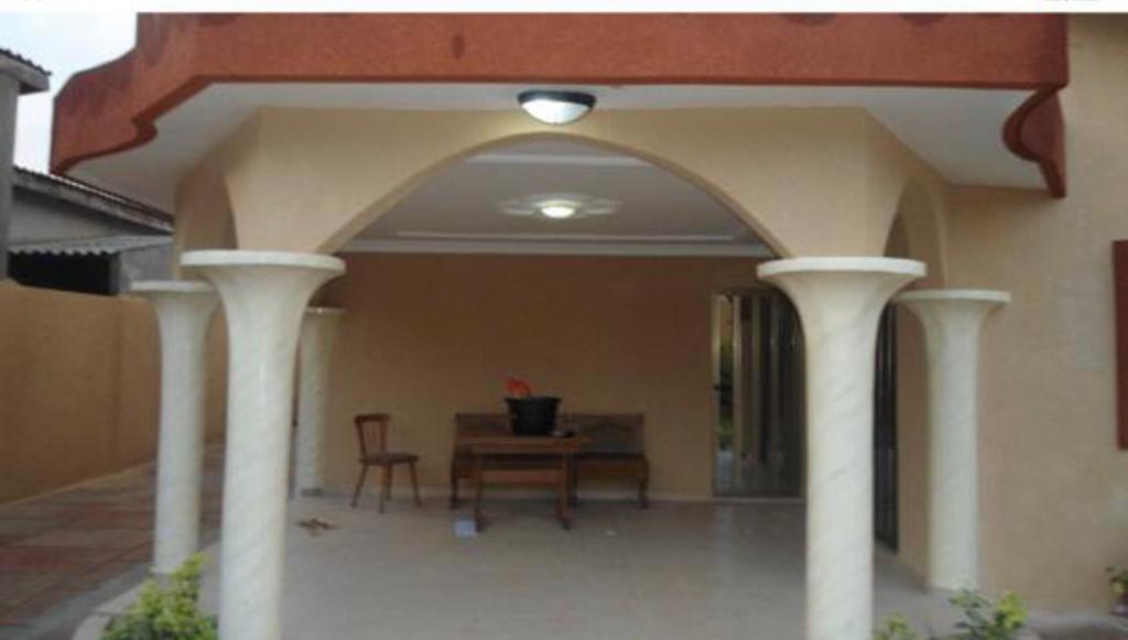 DEVENEZ PROPRIÉTAIRE DE CETTE MAGNIFIQUE MAISON DE TROIS CHAMBRES SALON (VILLA PERSONNELLE) BENIN