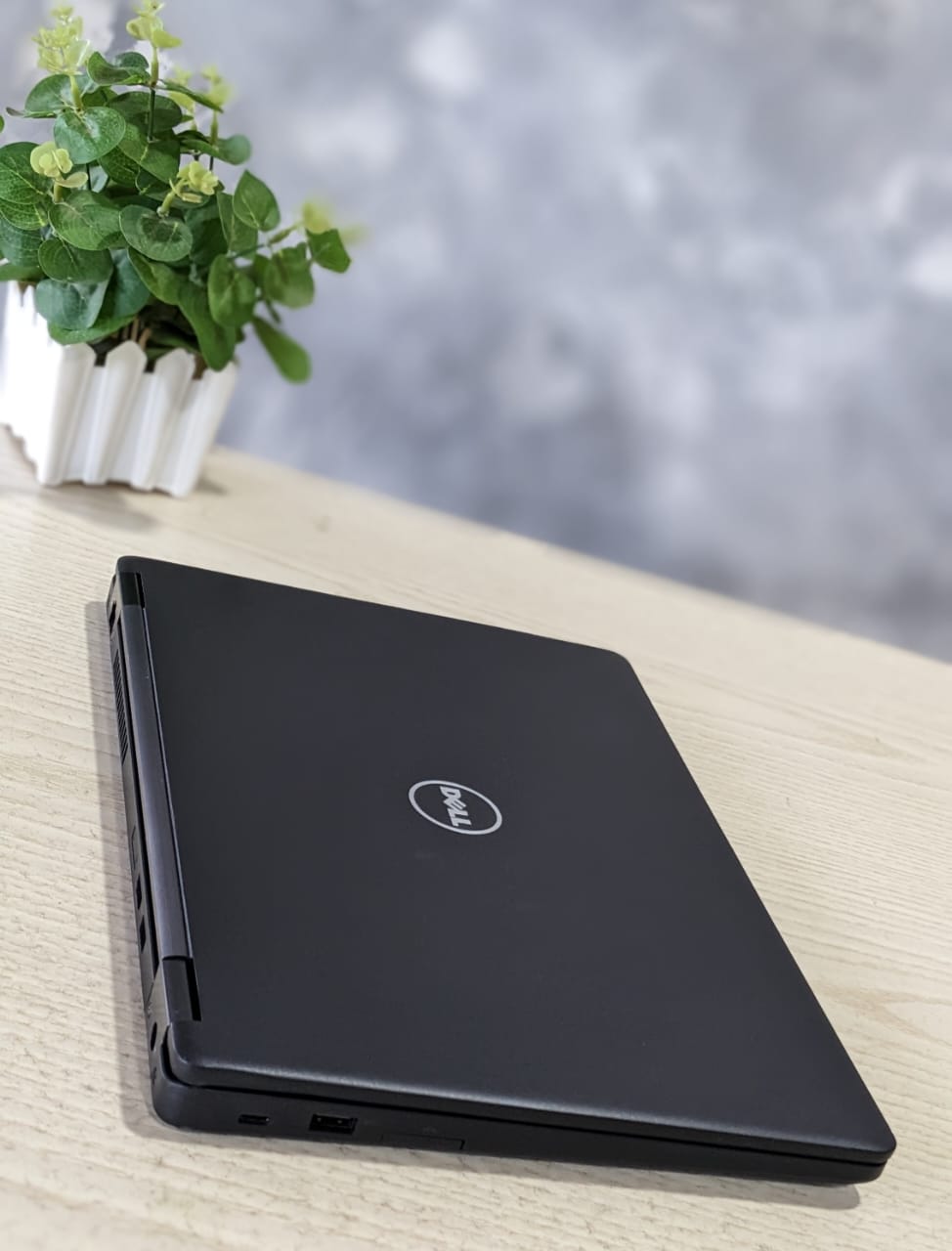 DELL LATITUDE Core i5 8eme Génération-Autonomie 6heures