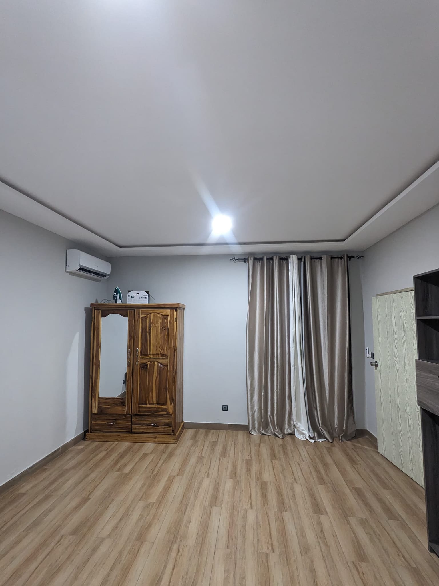 STUDIOS ET APPARTEMENTS MEUBLÉS A LOUER