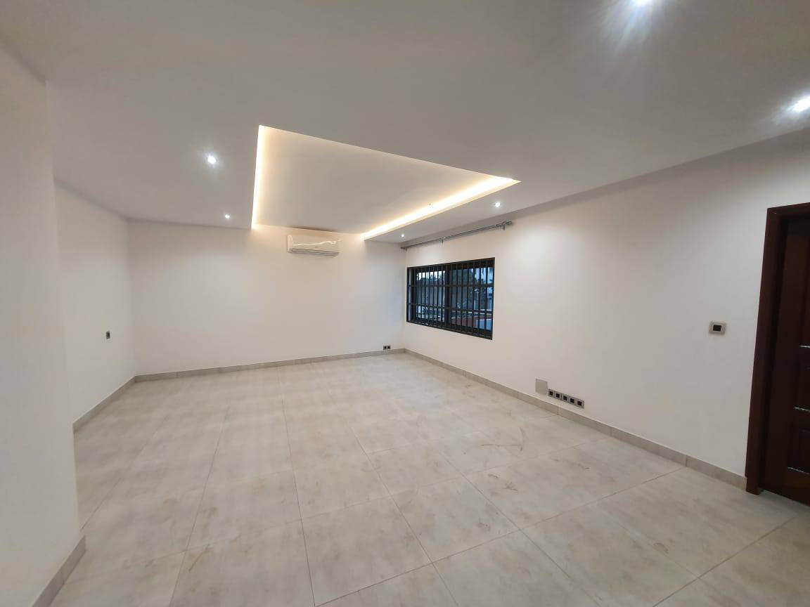 VILLA NON MEUBLÉE A LOUER A LOMEGAN