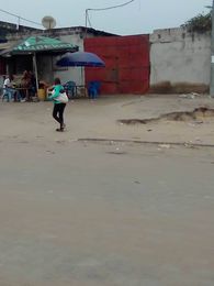 PARCELLE COMMERCIALE AU BORD DU GOUDRON