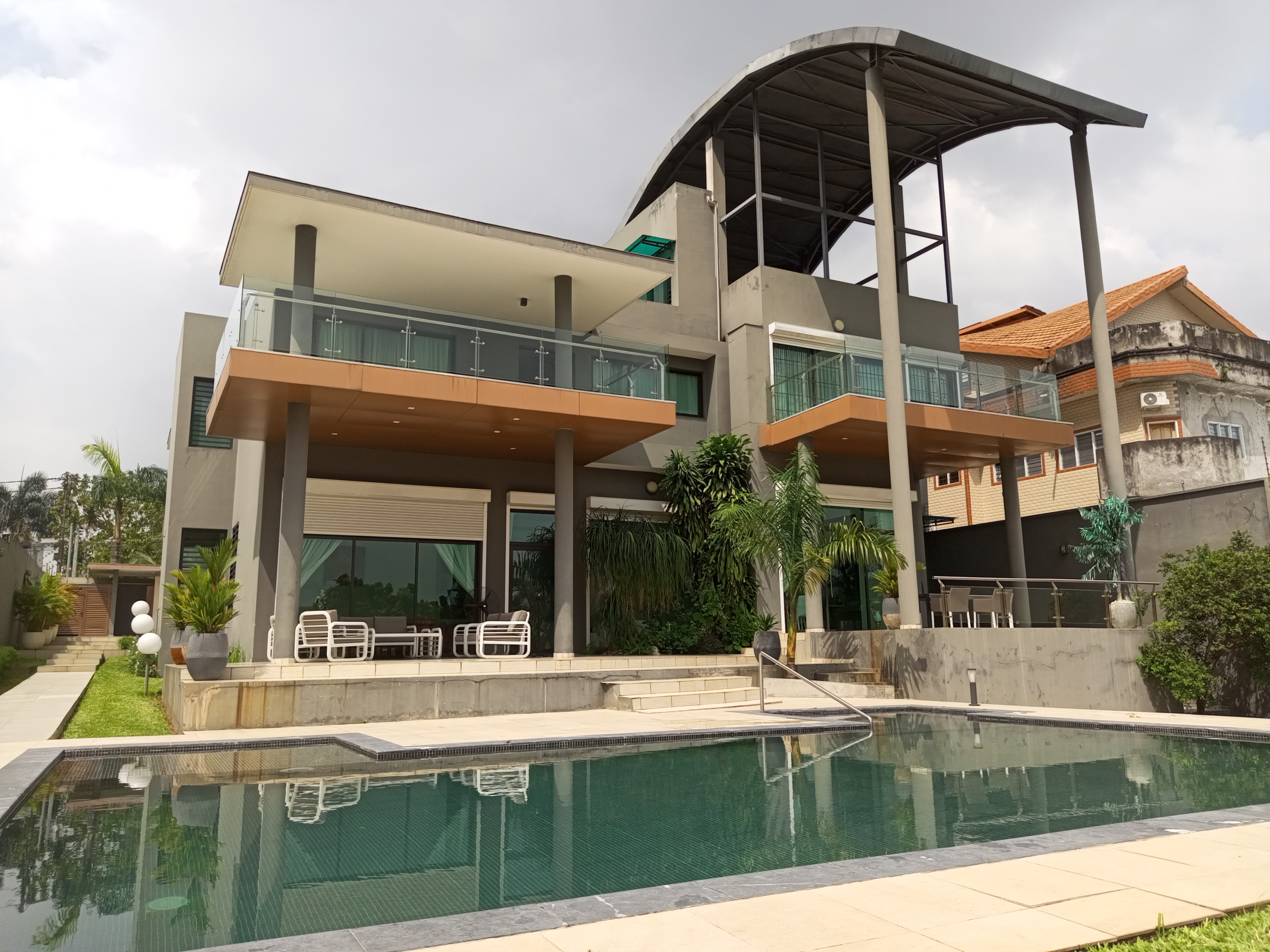 TRIPLEX A VENDRE A COCODY