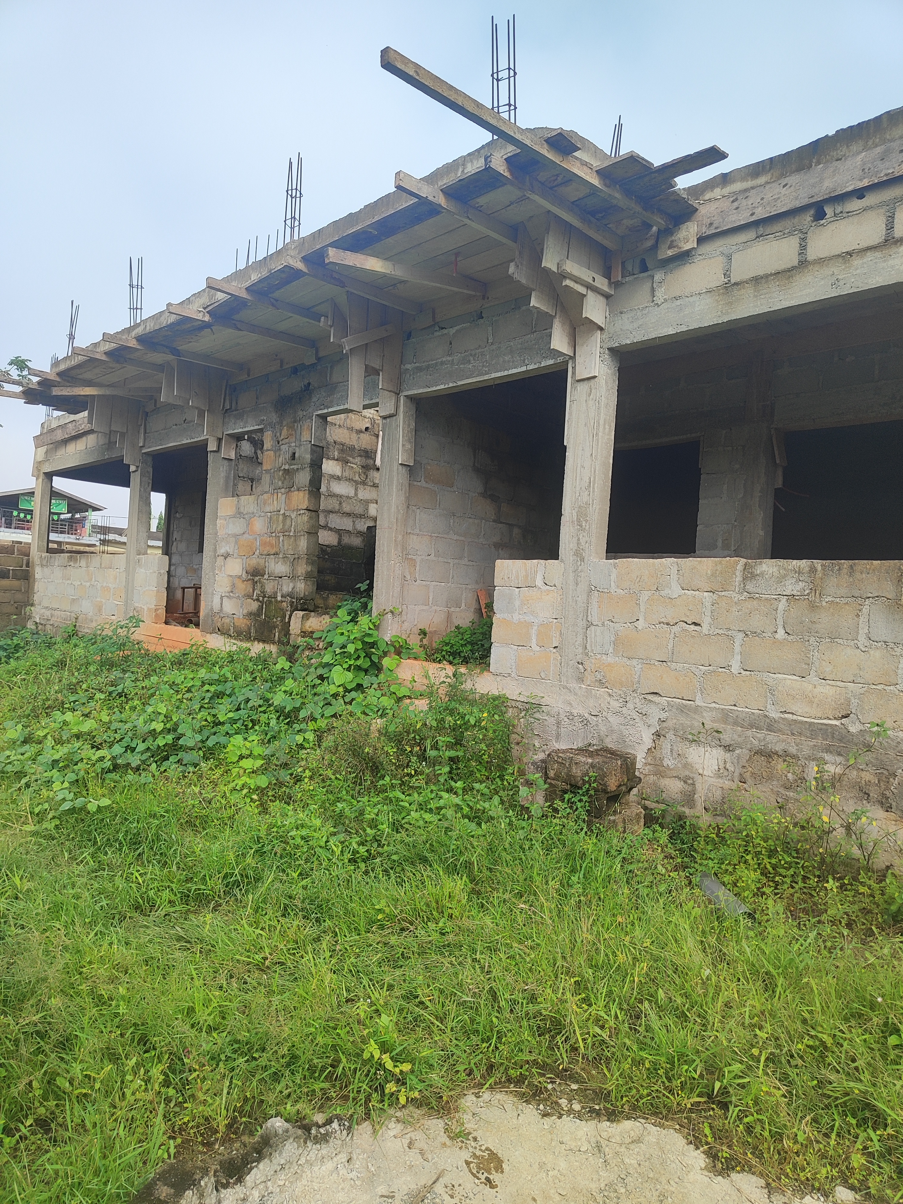 Immeuble innachevé a vendre