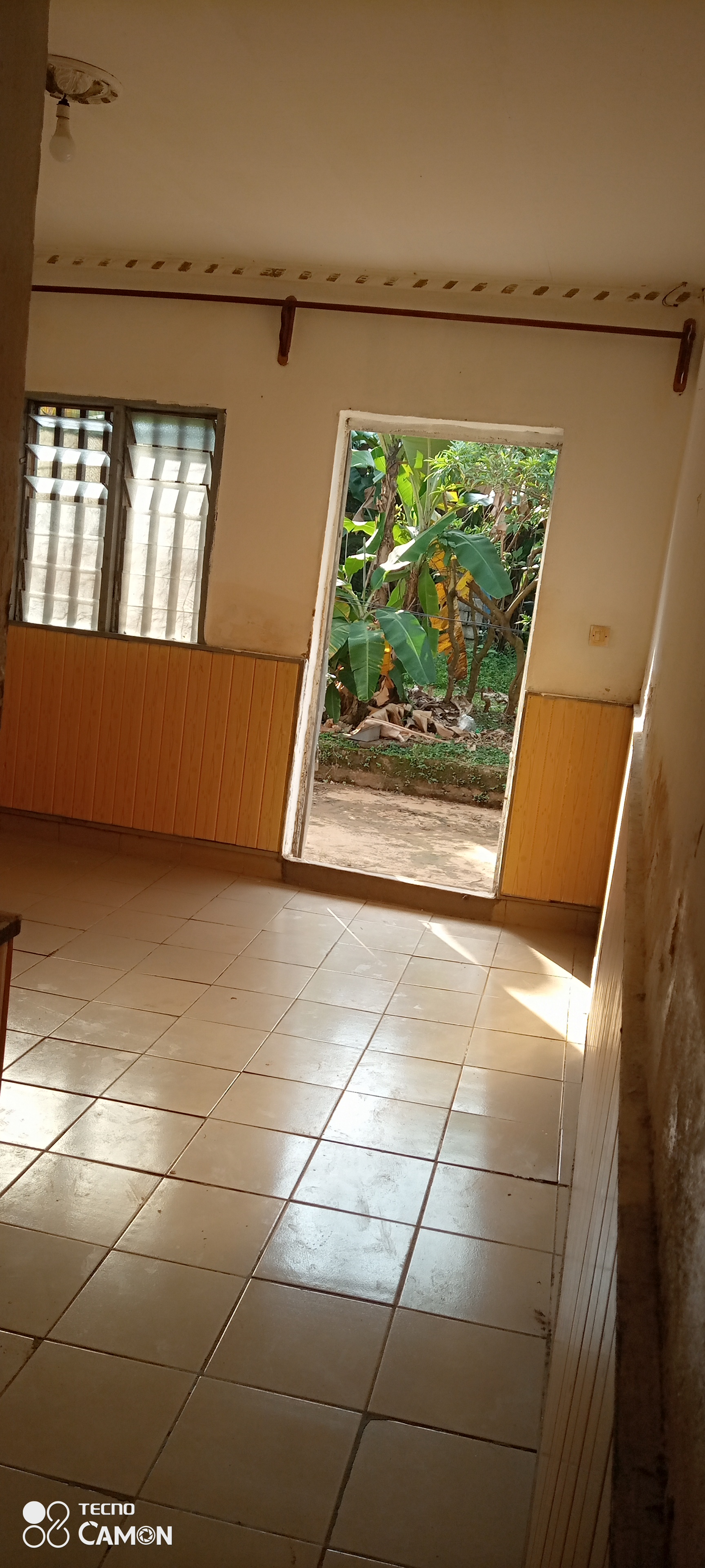 Studio moderne a louer à la montée j'ouvance