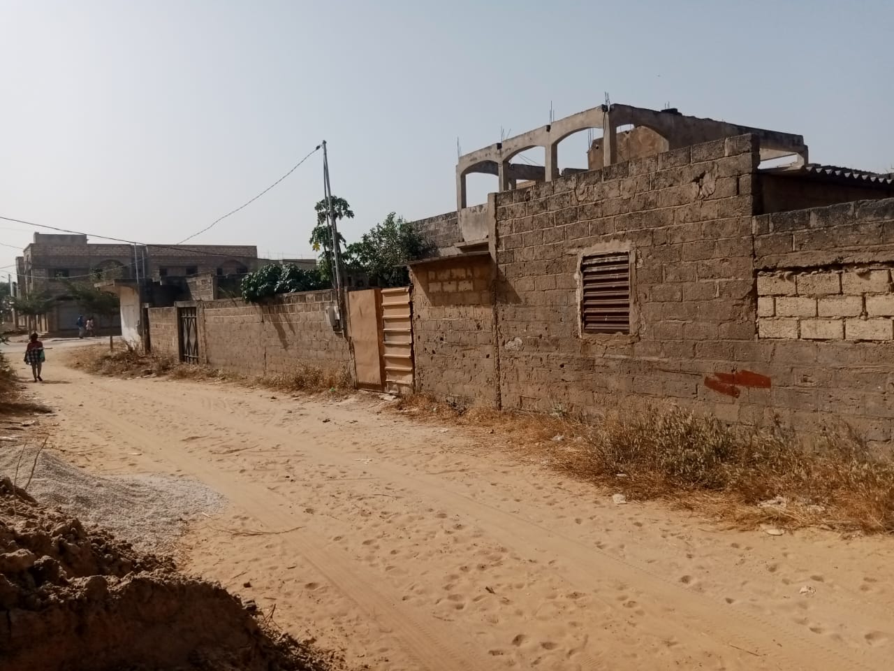 Terrain 300 mètres carrés à Saly